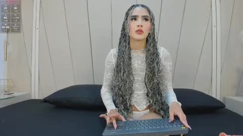 Sofia Mercer online show from 05-21-26, 04:30