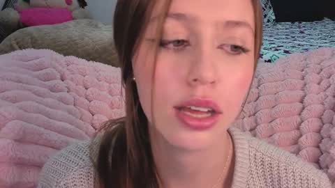 Snapshot of sofia_palacios_ chatting on 02-25-26, 04:22 online show from 02-25-26, 04:22