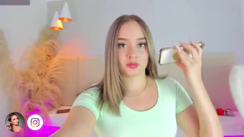 SOFIA PAMELA online show from 12-15-25, 07:18