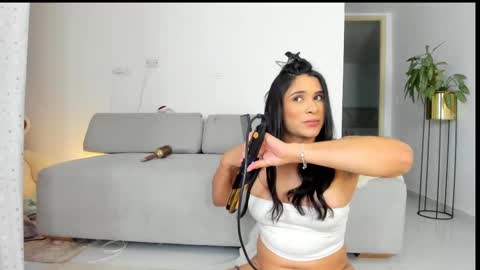 sofia_rivers_ online show from 10-02-25, 12:50