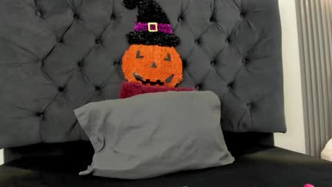 Snapshot of sofia_seduccion chatting on 10-23-25, 12:04 sofi online show from 10-23-25, 12:04