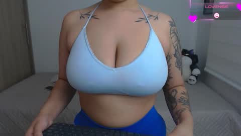 Snapshot of sofia_stonee1 chatting on 02-14-26, 06:04 kanella valery online show from 02-14-26, 06:04