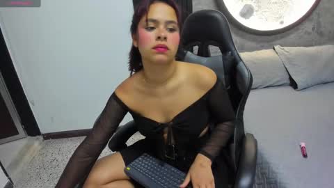 Snapshot of sofia_villareal chatting on 09-14-25, 11:53 Sofa online show from 09-14-25, 11:53