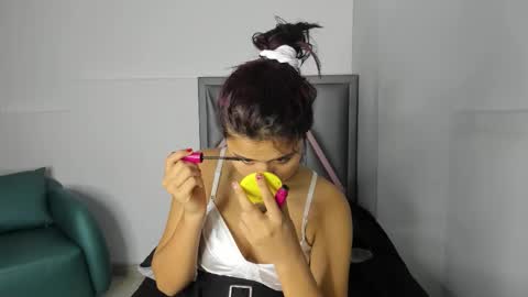 Snapshot of sofia_villareal chatting on 09-27-25, 11:59 Sofa online show from 09-27-25, 11:59