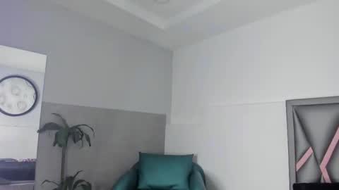 Snapshot of sofia_villareal chatting on 09-29-25, 11:59 Sofa online show from 09-29-25, 11:59