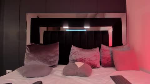 Sofia  online show from 09-10-25, 06:02