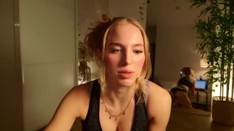 Sofia online show from 11-24-25, 05:45