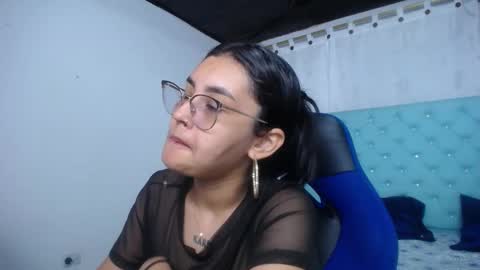 Snapshot of sofiaasexy19 chatting on 10-17-25, 12:41 Sofia online show from 10-17-25, 12:41