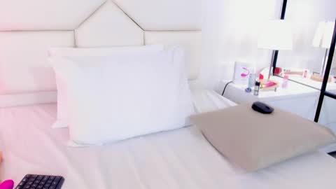 Sofia online show from 01-19-26, 03:16