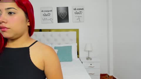 Snapshot of sofiabosch chatting on 01-05-25, 04:47 Sara online show from 01-05-25, 04:47