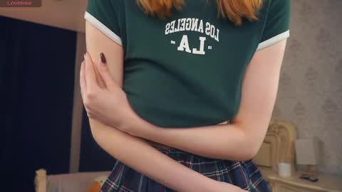 Hi My name is Sofia Welcome to my room Please thumbs up - its important online show from 11-26-25, 06:47