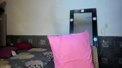 Danna Sofia online show from 01-31-25, 08:54