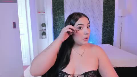 Sofia caramel online show from 11-24-25, 04:18