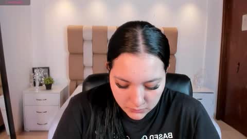 Sofia caramel online show from 12-18-25, 04:13