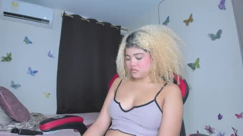 sofiacastillo01 online show from 09-23-25, 02:09