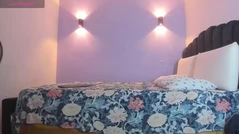 Snapshot of sofiaclaus_19 chatting on 01-04-25, 05:37 Sofia online show from 01-04-25, 05:37