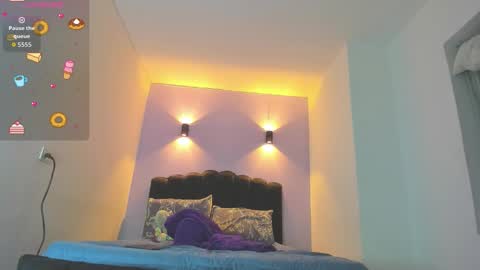 Snapshot of sofiaclaus_19 chatting on 10-14-25, 04:13 Sofia online show from 10-14-25, 04:13