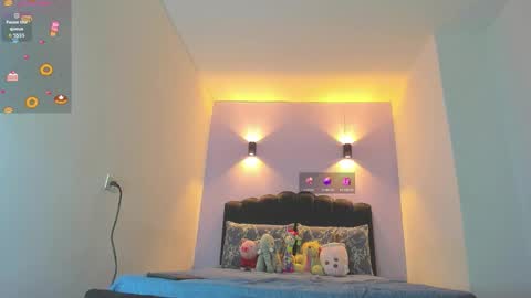 Snapshot of sofiaclaus_19 chatting on 10-19-25, 04:24 Sofia online show from 10-19-25, 04:24