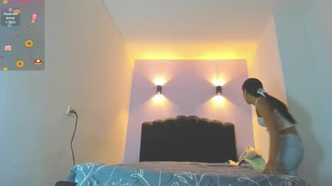 Snapshot of sofiaclaus_19 chatting on 10-25-25, 02:19 Sofia online show from 10-25-25, 02:19