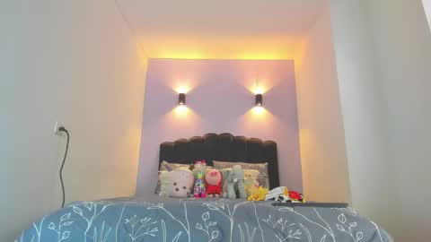 Snapshot of sofiaclaus_19 chatting on 10-31-25, 04:08 Sofia online show from 10-31-25, 04:08