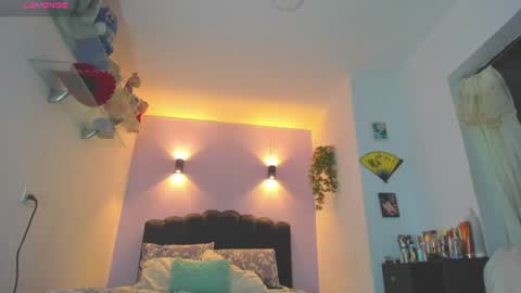 Snapshot of sofiaclaus_19 chatting on 06-25-26, 04:56 Sofia online show from 06-25-26, 04:56