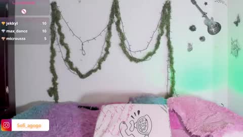 Snapshot of sofiacruz16 chatting on 12-17-24, 08:12 sofiacruz16 online show from 12-17-24, 08:12