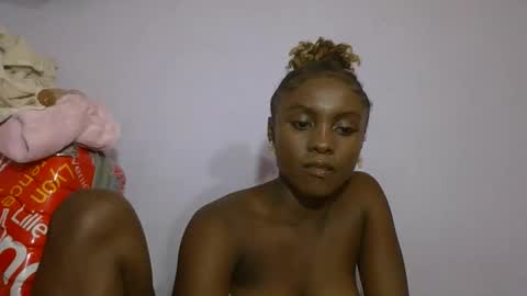 Snapshot of sofiafa chatting on 04-11-26, 03:49 sofia online show from 04-11-26, 03:49