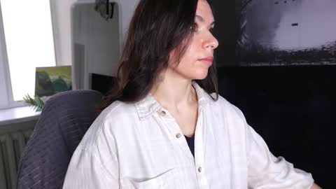 Sofia online show from 10-16-25, 06:14