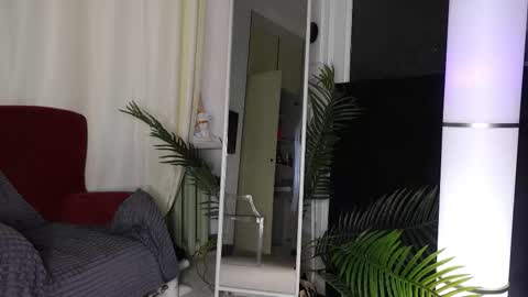 Sofia online show from 11-27-25, 09:11