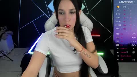 Snapshot of sofiakey chatting on 02-11-25, 05:26 sofia online show from 02-11-25, 05:26