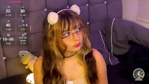 Snapshot of sofiakitty18 chatting on 03-21-26, 08:19 sofiakitty18 online show from 03-21-26, 08:19