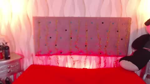 Sofi online show from 10-19-25, 07:36