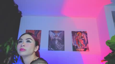 Sofia  online show from 12-21-25, 01:13