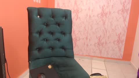 love online show from 03-09-25, 01:35