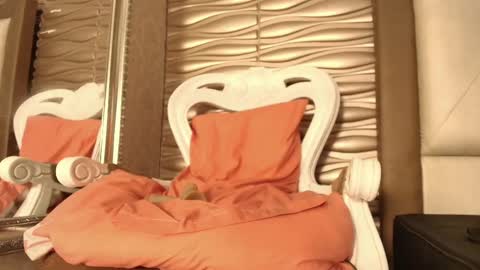 Snapshot of sofianesvat1 chatting on 10-15-25, 08:03 Sofi - next broadcast today 1030pm Colombia time online show from 10-15-25, 08:03