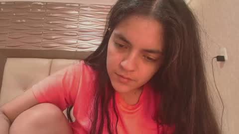 Snapshot of sofianesvat1 chatting on 10-27-25, 08:02 Sofi - next broadcast today 1030pm Colombia time online show from 10-27-25, 08:02