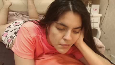 Snapshot of sofianesvat1 chatting on 10-28-25, 08:55 Sofi - next broadcast today 1030pm Colombia time online show from 10-28-25, 08:55