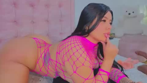 sofianixonn online show from 06-18-26, 01:48