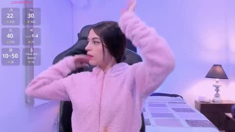 Sofia  Help me reach 5K followers  online show from 01-07-26, 11:56