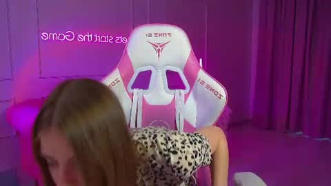 Snapshot of sofiasarvain chatting on 06-11-26, 02:53 Sofia online show from 06-11-26, 02:53