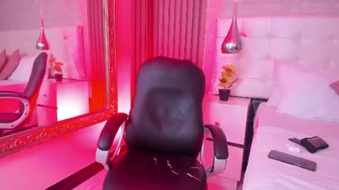 sofiathoompson online show from 06-23-26, 09:02