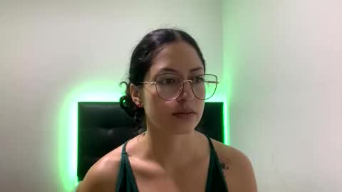 Snapshot of sofiawhite3 chatting on 03-13-26, 12:12 Sofi online show from 03-13-26, 12:12