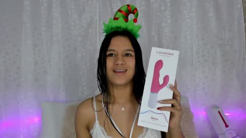Danna Sofia online show from 12-13-24, 12:20