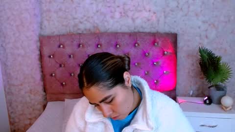 Snapshot of sofiazaf447769 chatting on 02-16-26, 12:34 SOFIA online show from 02-16-26, 12:34