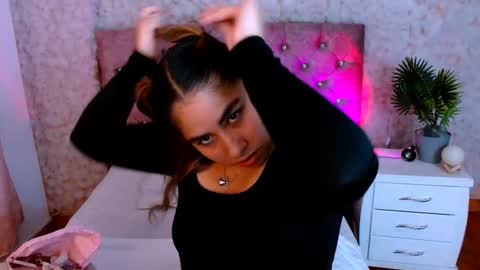 Snapshot of sofiazaf447769 chatting on 02-17-26, 12:23 SOFIA online show from 02-17-26, 12:23