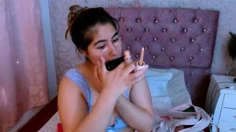 Snapshot of sofiazaf447769 chatting on 02-25-26, 12:37 SOFIA online show from 02-25-26, 12:37