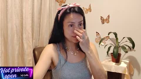 Sofi Bella online show from 11-13-25, 08:19