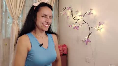 Sofi Bella online show from 05-08-26, 07:19