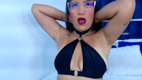Snapshot of soficabrera chatting on 06-21-26, 10:12 Sofia Cabrera online show from 06-21-26, 10:12