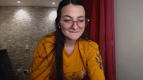 Snapshot of soficams chatting on 01-05-26, 10:57 Sofi Morgan online show from 01-05-26, 10:57